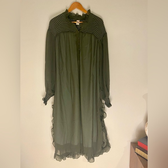 Women’s Green We are HAH Street Sweeper Dress - Picture 8 of 8